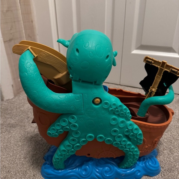 {Thomas the train} toy bundle - Picture 5 of 16